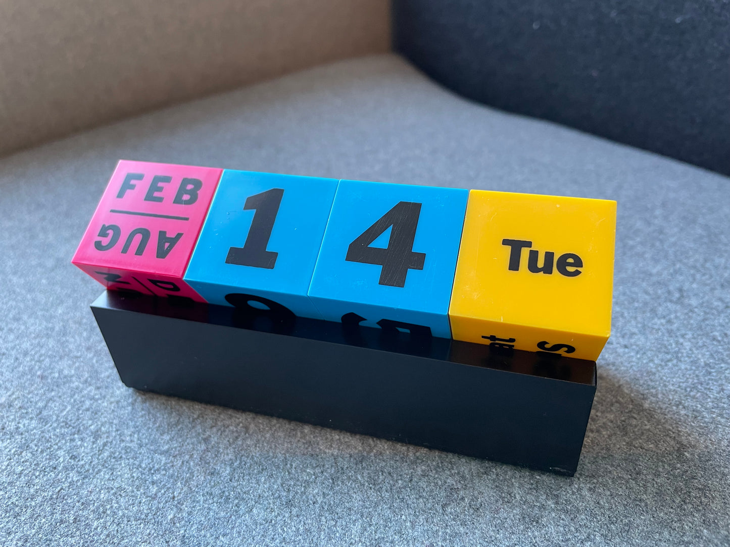 MoMa "Cubes Perpetual" Kalender